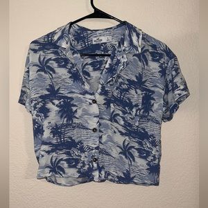 Small Hollister Cropped Button Down